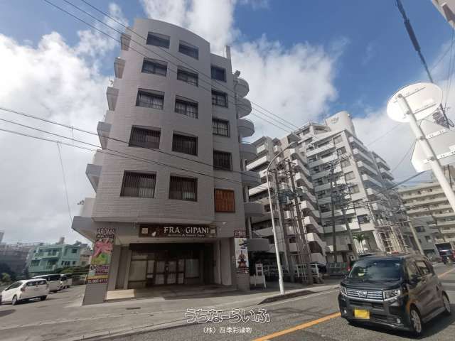 Commercial Building for Sale in Naha City, Okinawa - 687.83 sqm - Image 1