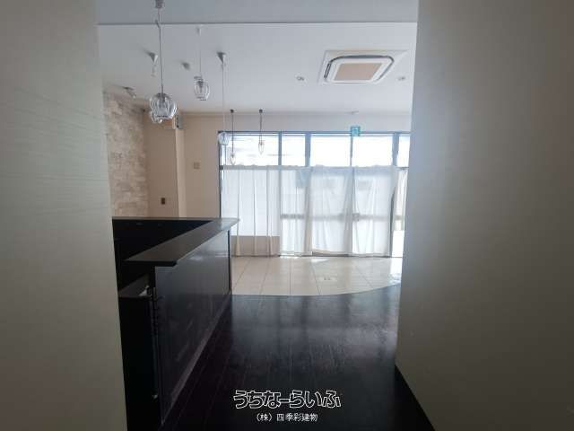 Commercial Building for Sale in Naha City, Okinawa - 687.83 sqm - Thumbnail 3