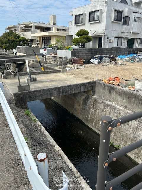 291 sqm Land for Rent in Tomigusuku, Okinawa - Ideal for Parking or Yard - Thumbnail 4