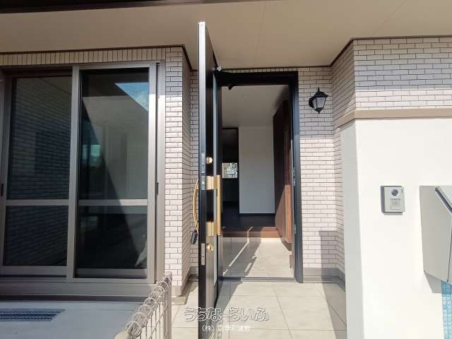 Panahome Single-Story House for Sale in Okinawa City - Thumbnail 2