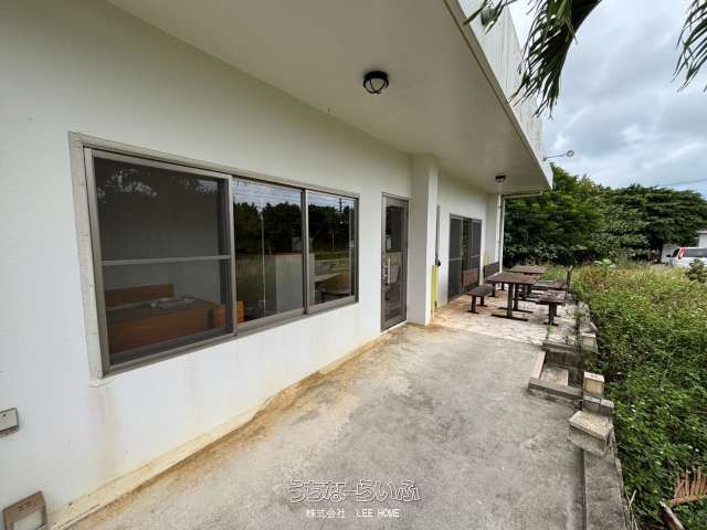 Miyakojima 3LDK House with Shop on 805m² Corner Lot - Thumbnail 2
