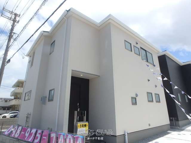 New 3LDK House for Sale in Uruma City, Okinawa - Thumbnail 2
