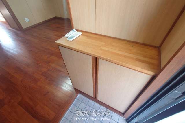 2LDK Pet-Friendly Apartment for Rent in Urasoe, Okinawa - Thumbnail 4