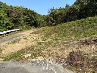 Sloping Land for Sale in Nanjo City, Okinawa with Ocean Views - Thumbnail 3