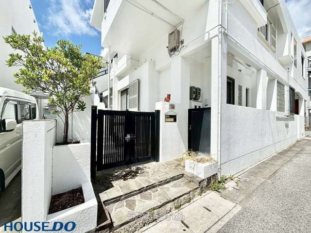 4LDK Family Home for Sale in Prime Chatan, Okinawa - Thumbnail 4