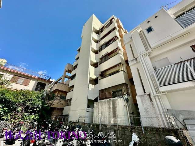 Mansion Hakuba Top Floor 1LDK Apartment for Sale in Naha - Thumbnail 2