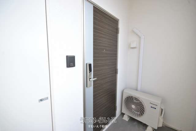 Modern 2LDK Apartment for Rent in Okinawa City's ActValore - Thumbnail 3