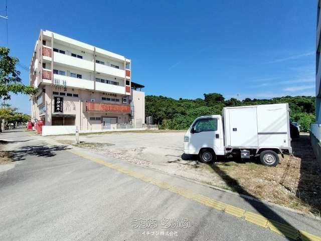Itoman U Parking - 21 Spaces for Rent in Itoman City, Okinawa - Thumbnail 3