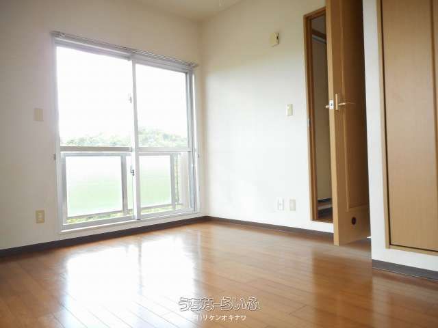 Two Sun House 603: 1K Apartment for Rent in Nishihara, Okinawa - Thumbnail 3