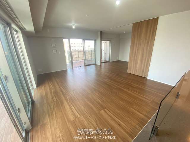 Premist Urasoe Minatogawa 908: 3LDK Apartment with West Coast Views - Thumbnail 4