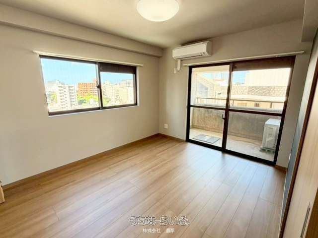 Top-Floor Renovated 2LDK Apartment in Central Naha, Okinawa - Thumbnail 4