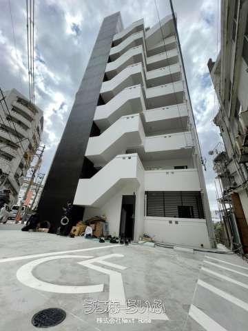 1K Apartment for Rent near Asato Station, Naha, Okinawa - Thumbnail 2