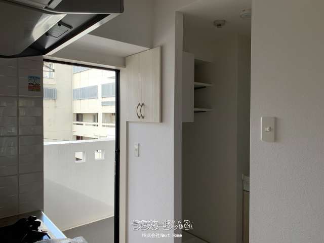 1K Apartment for Rent near Asato Station, Naha, Okinawa - Thumbnail 3