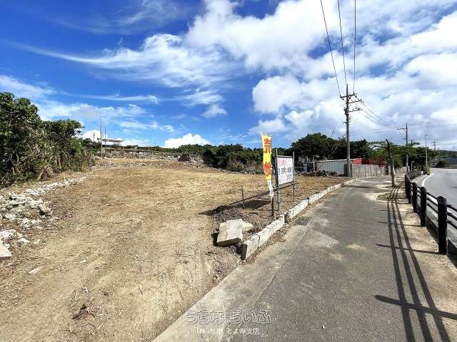 2020sqm Sloping Land with Ocean View Potential in Itoman, Okinawa - Thumbnail 4