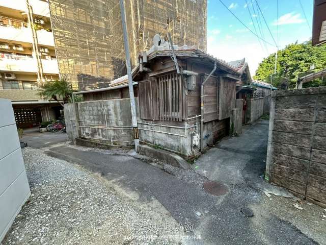 Land for Sale in Naha Makishi, Okinawa - 384.33 sqm with Building - Thumbnail 4