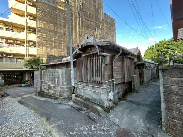 Land for Sale in Naha Makishi, Okinawa - 384.33 sqm with Building - Thumbnail 2