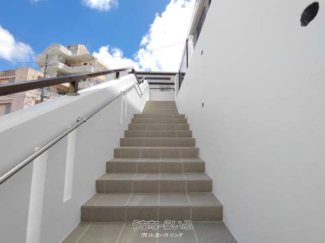 New 2LDK Apartment for Rent in Tomigusuku, Okinawa - Thumbnail 2
