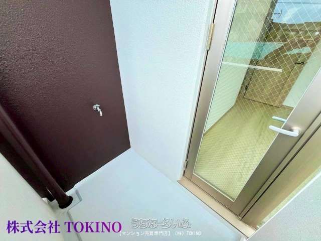 4LDK Corner Unit Condo with Detached House Feel in Okinawa City - Thumbnail 3