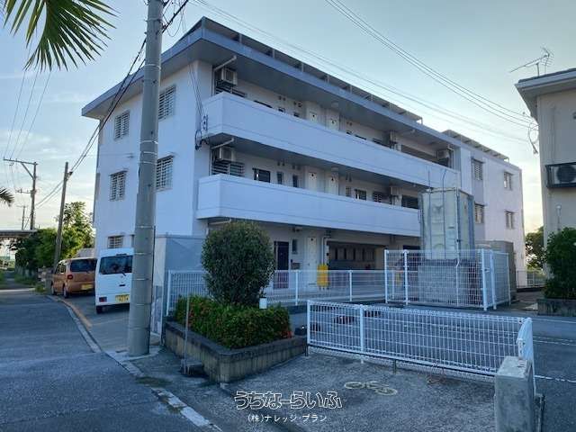 8-Unit Apartment Building for Sale in Ginowan, Okinawa with Solar Income - Thumbnail 3