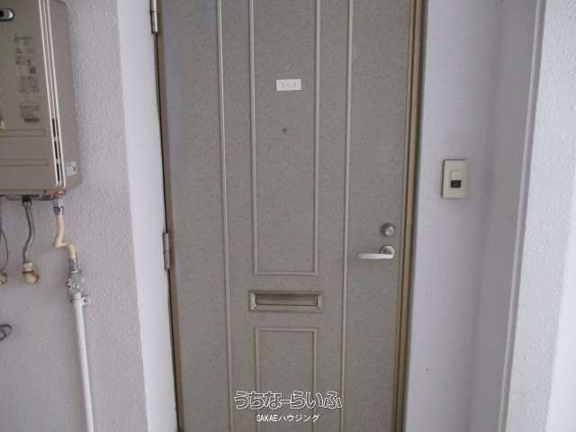 2DK Apartment for Rent in Nishihara Town, Okinawa - Thumbnail 2