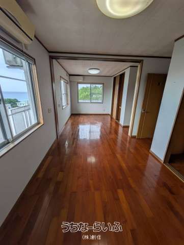 Ocean View 4SLDK Apartment for Rent in Motobu, Okinawa - Thumbnail 3