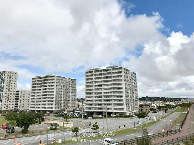 4LDK Ocean View Apartment for Rent in Toyosaki, Tomigusuku - Thumbnail 3
