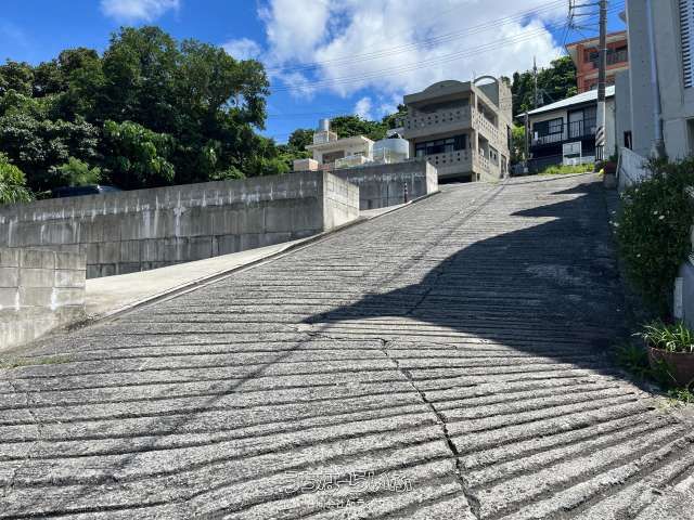 415 sqm Residential Land for Sale in Naha's Uema District, Okinawa - Image 1