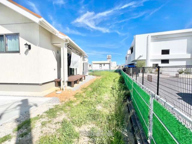 76 Tsubo Vacant Land in Okinawa City - No Building Conditions - Thumbnail 2