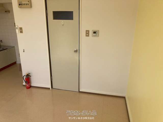 Castia Wase 402: 1R Apartment for Rent in Awase, Okinawa City - Image 1