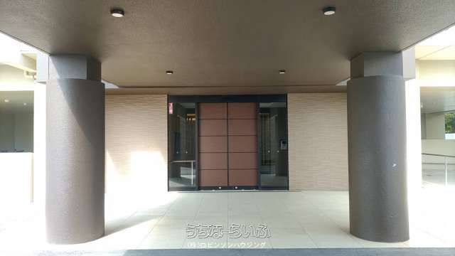 Wise Stem Court Chatan Park Hills 8 Condo for Sale in Okinawa - Thumbnail 2