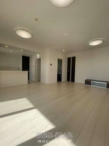 Wise Stem Court Chatan Park Hills 8 Condo for Sale in Okinawa - Thumbnail 4
