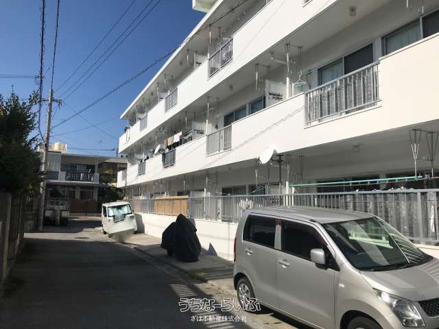 Top-Floor 2DK Apartment with Free Parking Near Shuri Station, Naha - Thumbnail 3