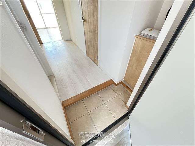 Calm Takaezu 301: Pet-Friendly 1K Apartment in Uruma City, Okinawa - Thumbnail 4