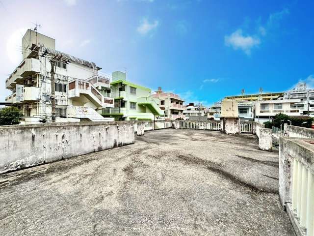 Corner Lot Shop-Office House for Sale in Naha, Okinawa - Thumbnail 4