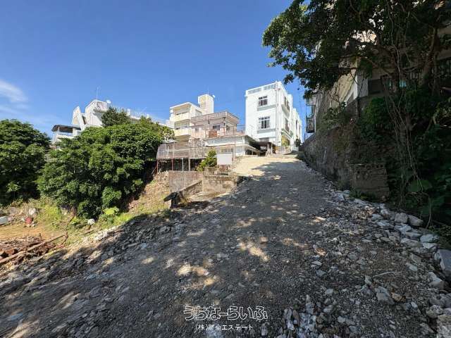 216 Tsubo Land for Sale in Okinawa City with Road Ownership - Thumbnail 4