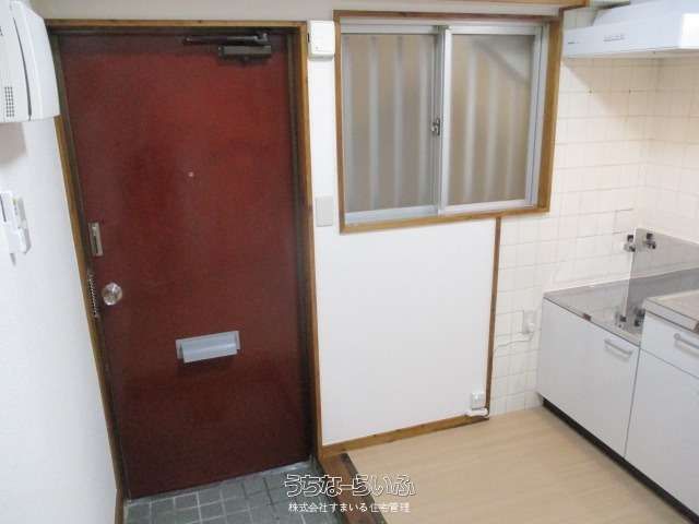Renovated 2DK Apartment for Rent in Shikina, Naha City - Thumbnail 4