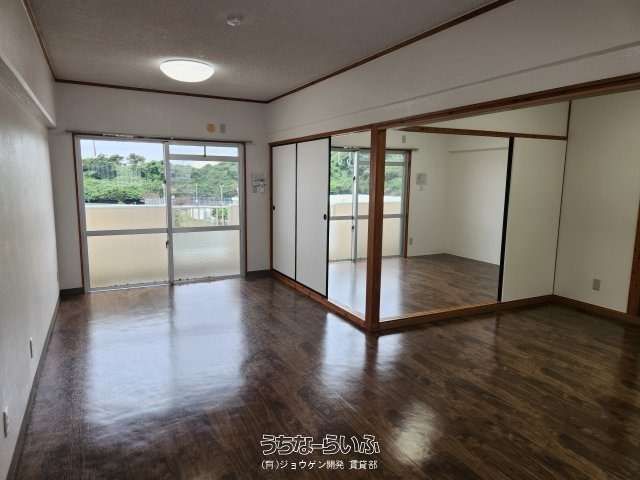 Renovated 1LDK Apartment for Rent in Ginowan City, Okinawa - Thumbnail 3