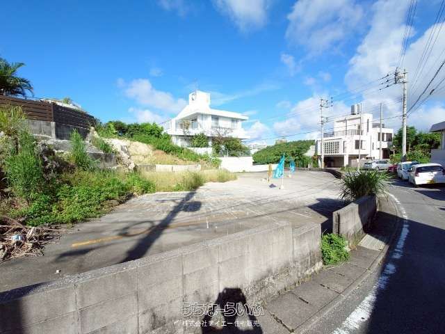 584 sqm Land for Sale in Naha, Okinawa - Near Naha Interchange - Thumbnail 3