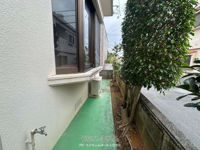 3LDK Detached House for Rent in Okinawa City with Garden - Thumbnail 3