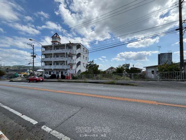 84.7 sqm Land Plot in Yaese Town, Okinawa with Ocean View Potential - Thumbnail 4