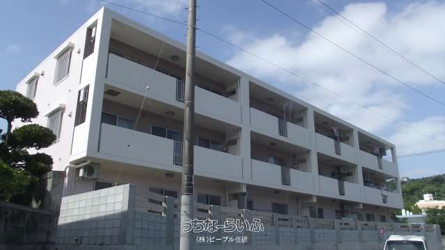 Terrace Amour 101: 4LDK Rental Apartment in Nanjo City, Okinawa - Thumbnail 4