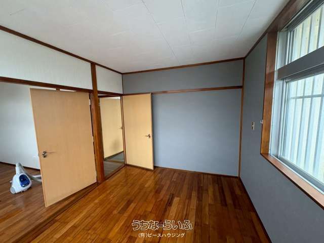 7LDK Detached House for Rent in Ginowan, Okinawa | Near Ryukyu Hospital - Thumbnail 4