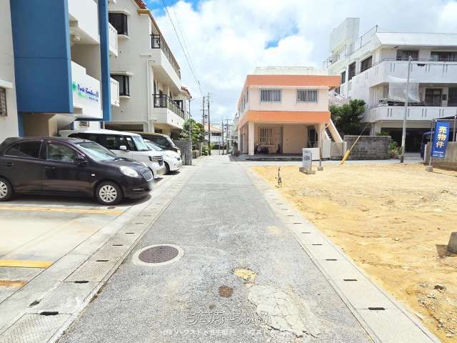 Corner Land Plot for Sale in Naha City, Okinawa - 158.1 sqm - Thumbnail 2