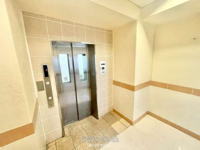 Renovated 3LDK Corner Apartment in Naha with 2 Free Parking - Thumbnail 3