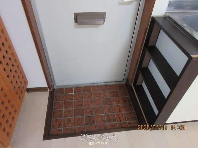 Renovated 2DK Apartment for Rent in Naha, Okinawa - Thumbnail 2
