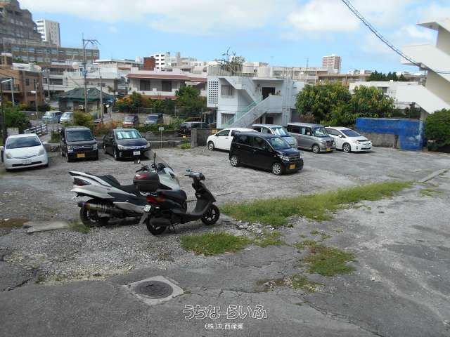 666.74 sqm Residential Land for Sale in Naha's Shuri Area - Thumbnail 2