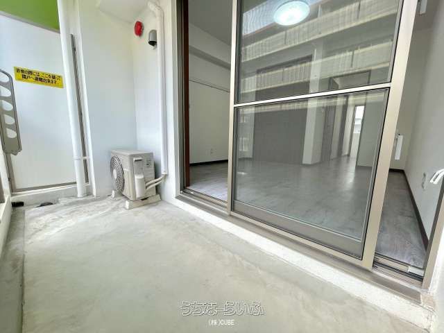 Greencourt Ameku 204: Modern 1K Apartment for Rent in Naha - Thumbnail 4