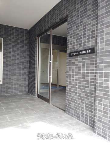 1LDK Apartment for Rent in Ishigaki City, Okinawa - Thumbnail 2