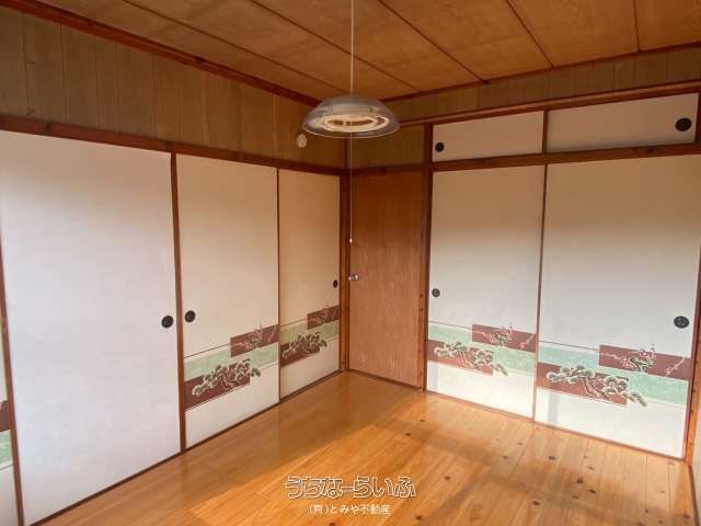 Island Apartment 302: Renovated 2DK Rental in Ginowan, Okinawa - Thumbnail 4
