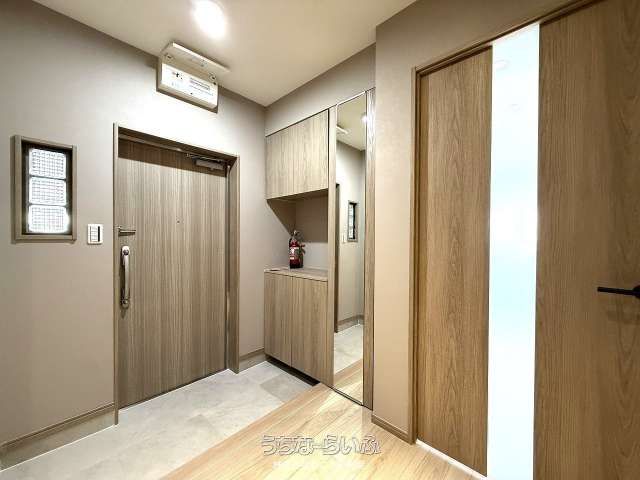 Renovated 2LDK Condo near Asahibashi Station, Naha - Thumbnail 3